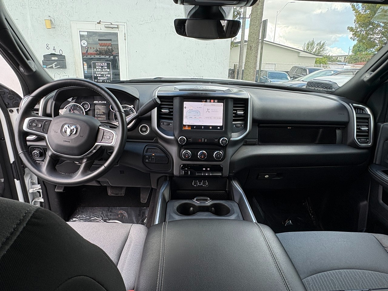 RAM 3500 Big Horn Crew Cab LWB 4WD DRW 2024