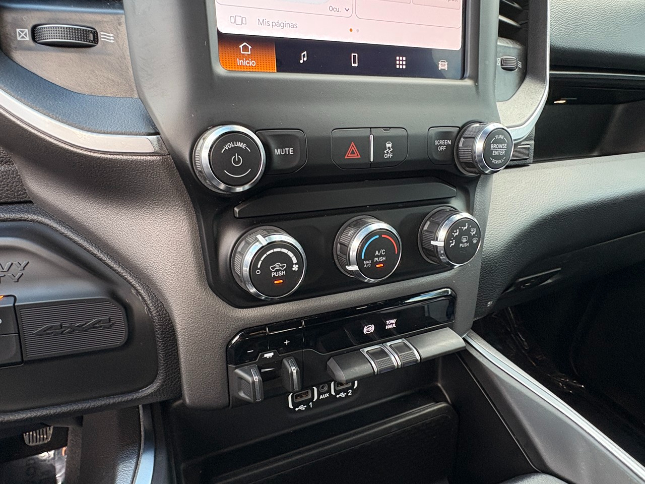 RAM 3500 Big Horn Crew Cab LWB 4WD DRW 2024