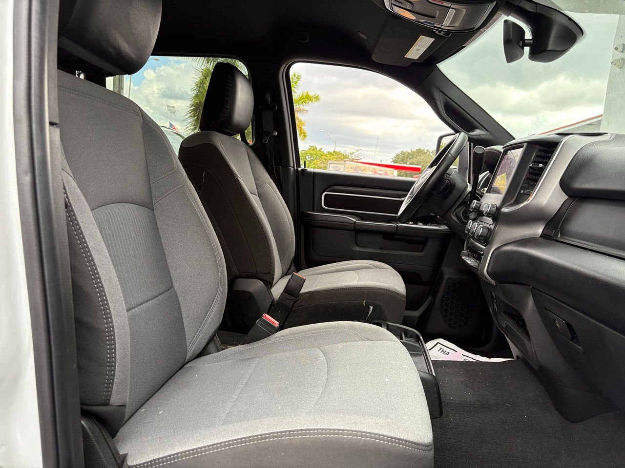 RAM 3500 Big Horn Crew Cab LWB 4WD DRW 2024