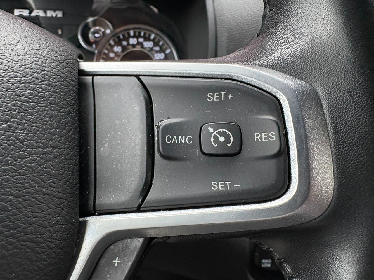 RAM 3500 Big Horn Crew Cab LWB 4WD DRW 2024