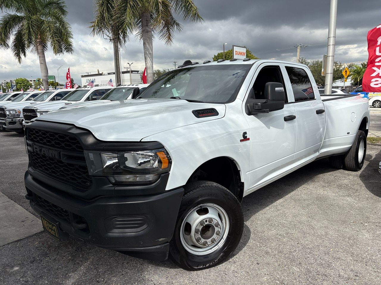 RAM 3500 Tradesman Crew Cab 4WD DRW 2023