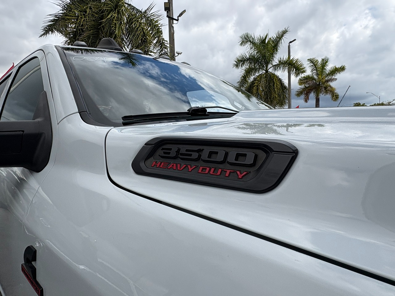 RAM 3500 Tradesman Crew Cab 4WD DRW 2023