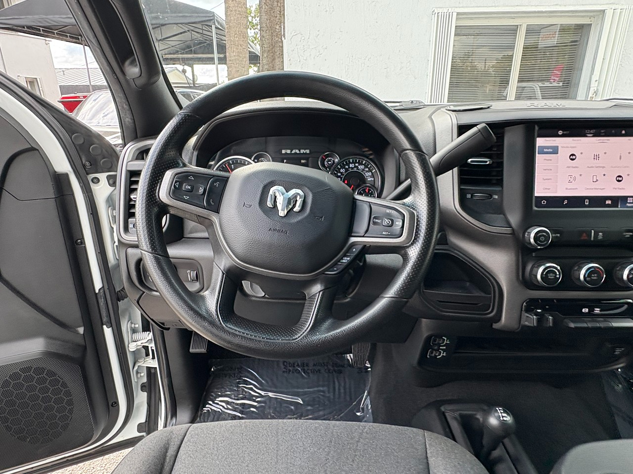 RAM 3500 Tradesman Crew Cab 4WD DRW 2023