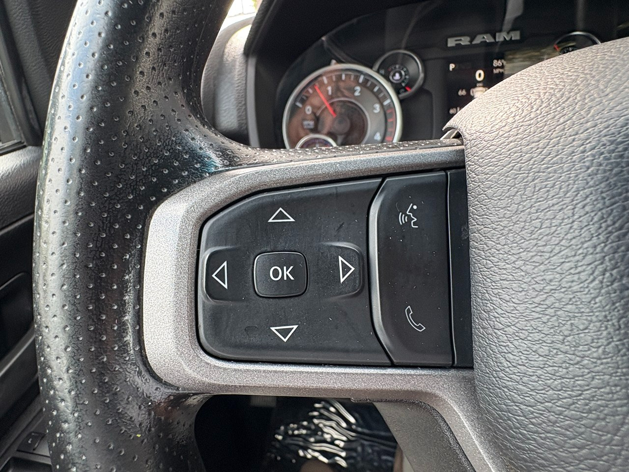 RAM 3500 Tradesman Crew Cab 4WD DRW 2023