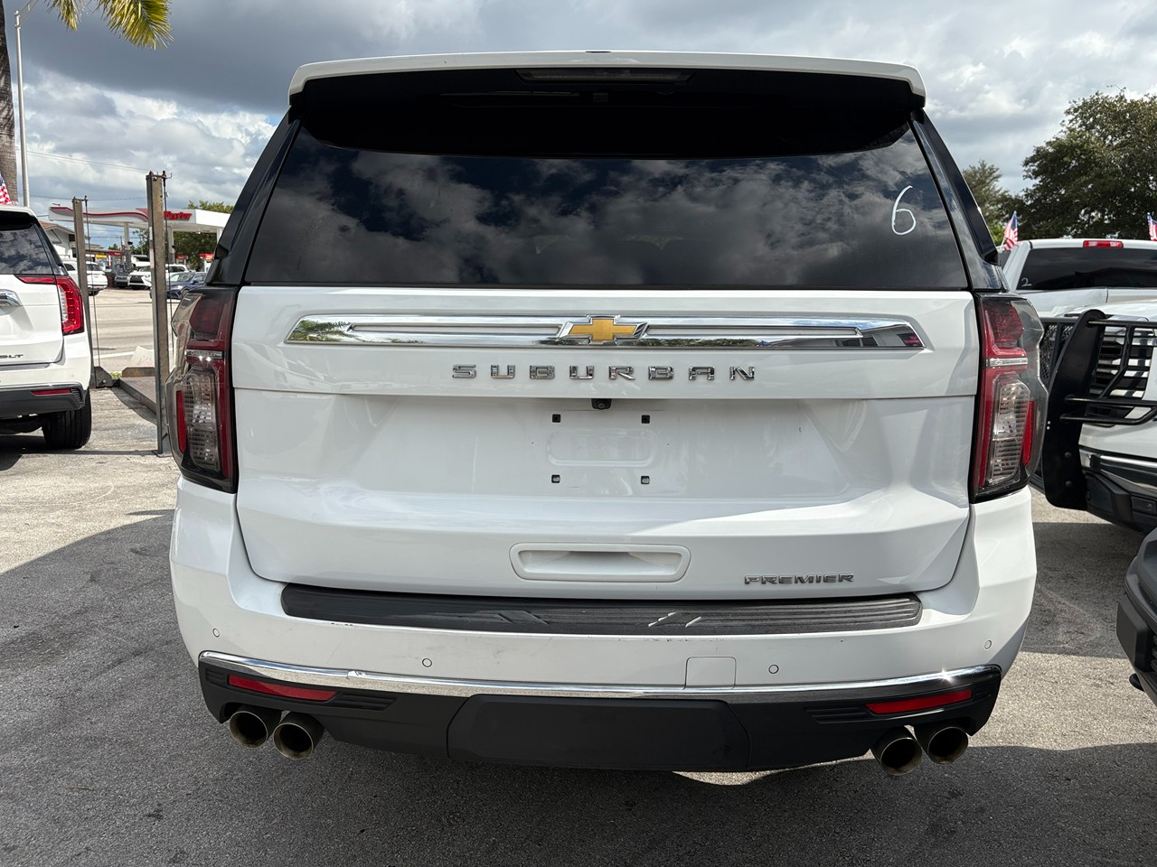 Chevrolet Suburban Premier 2023