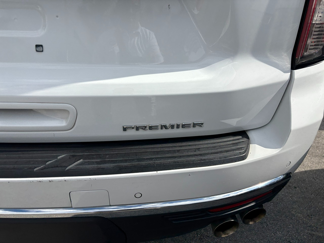 Chevrolet Suburban Premier 2023