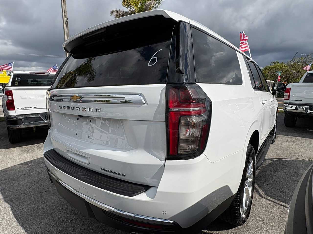 Chevrolet Suburban Premier 2023