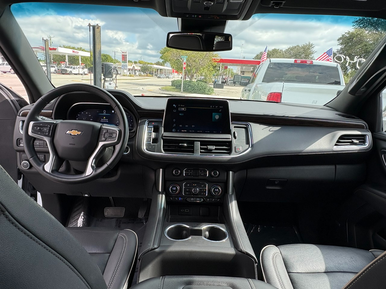 Chevrolet Suburban Premier 2023