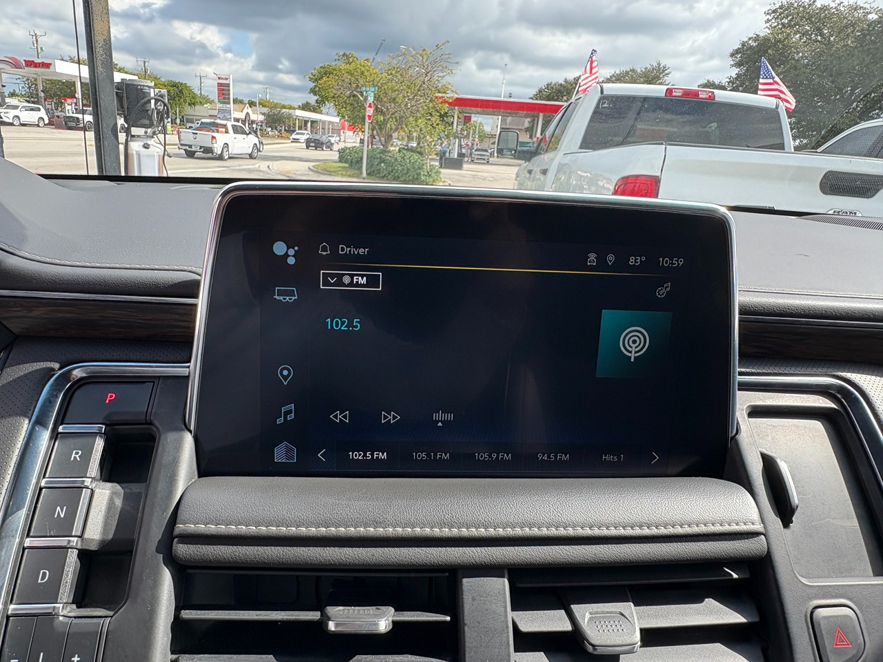 Chevrolet Suburban Premier 2023