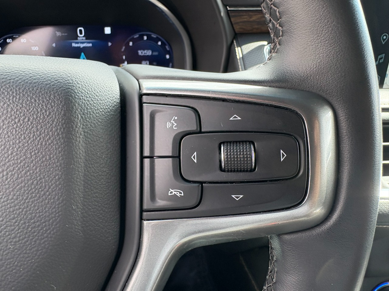 Chevrolet Suburban Premier 2023