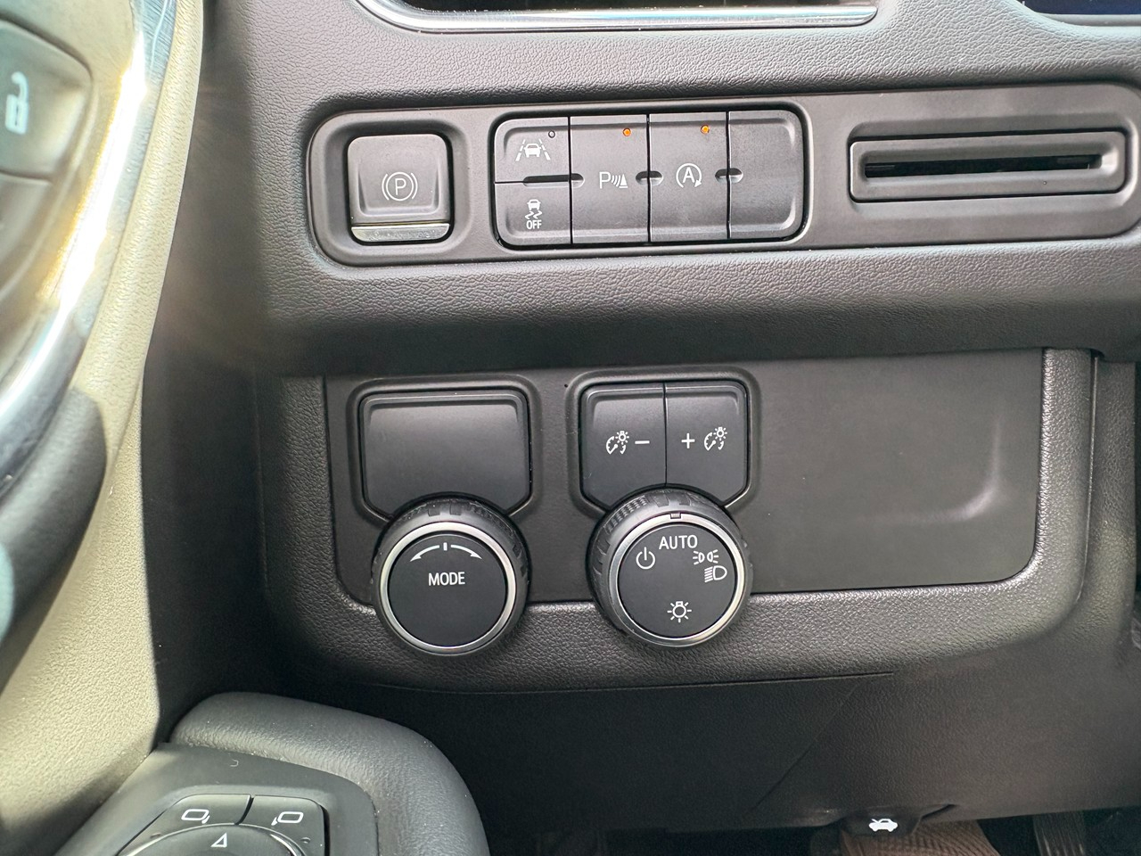 Chevrolet Suburban Premier 2023