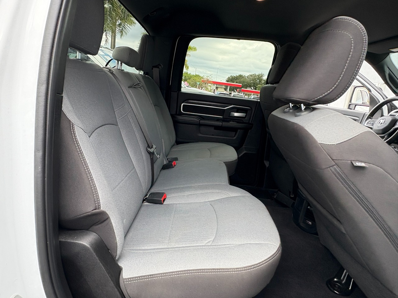 RAM 3500 Big Horn Crew Cab LWB 4WD DRW 2024