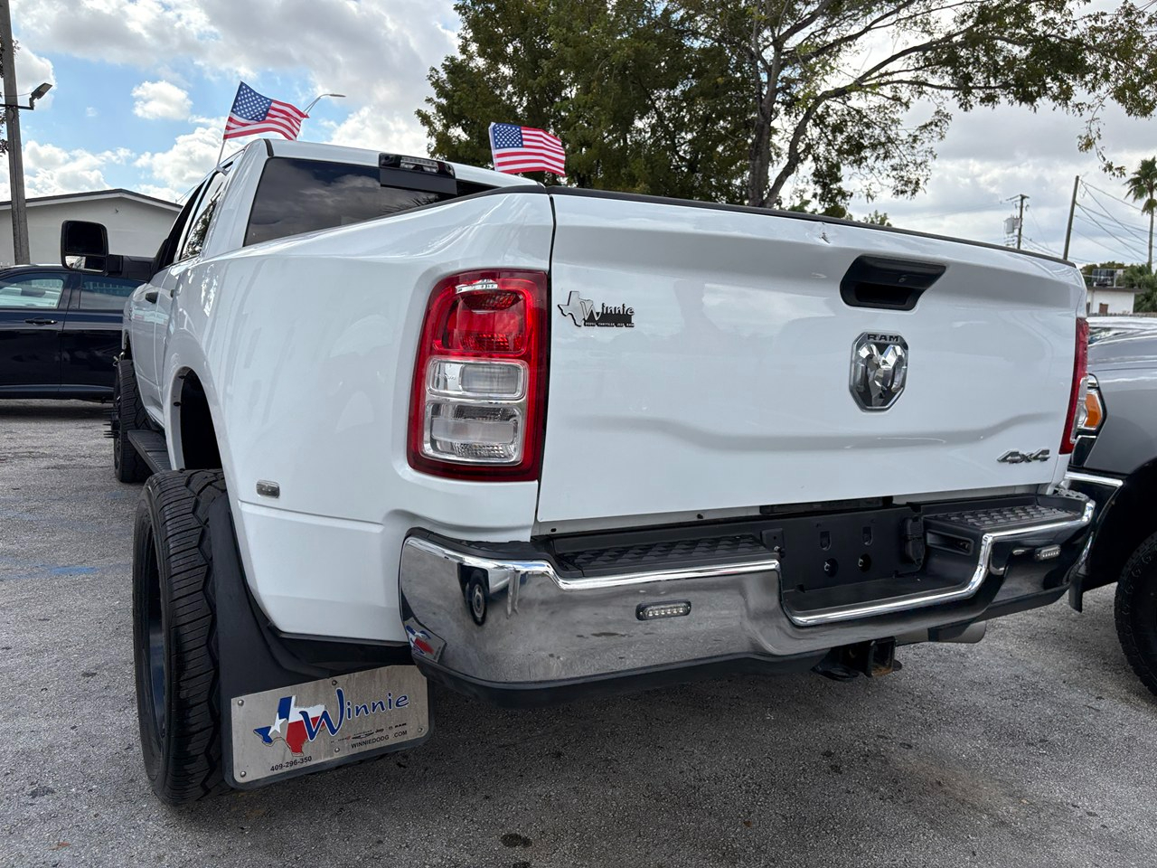 RAM 3500 Tradesman Crew Cab 4WD DRW 2024