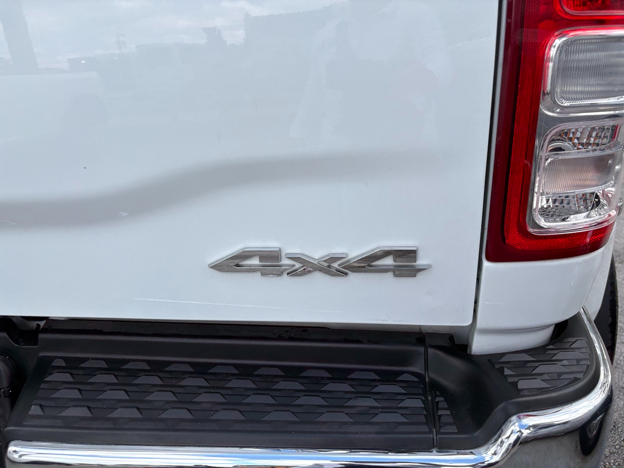 RAM 3500 Tradesman Crew Cab 4WD DRW 2024