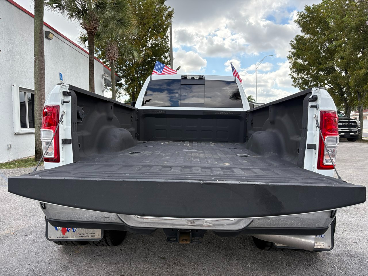 RAM 3500 Tradesman Crew Cab 4WD DRW 2024