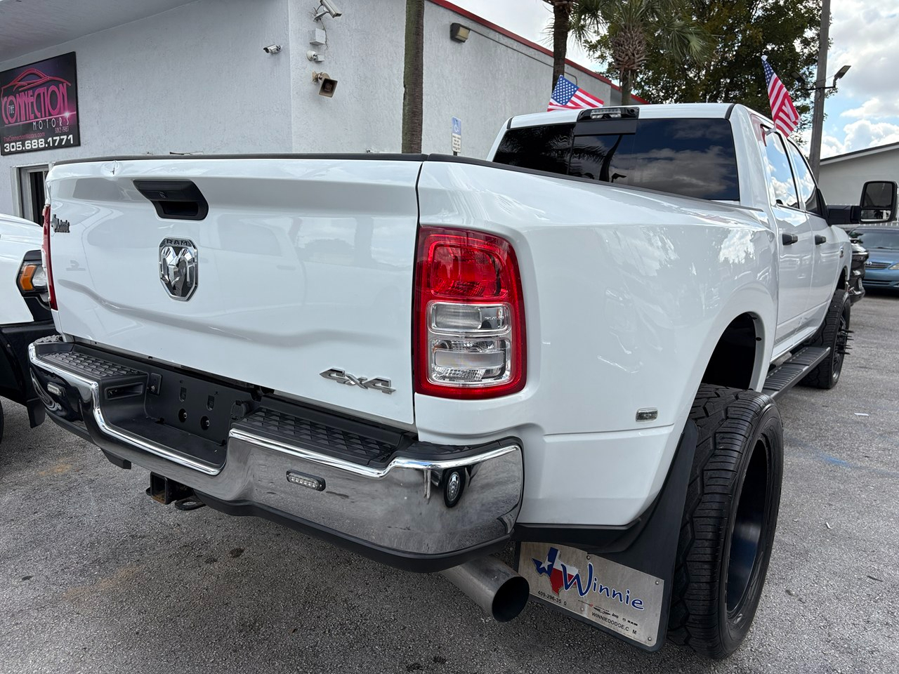 RAM 3500 Tradesman Crew Cab 4WD DRW 2024