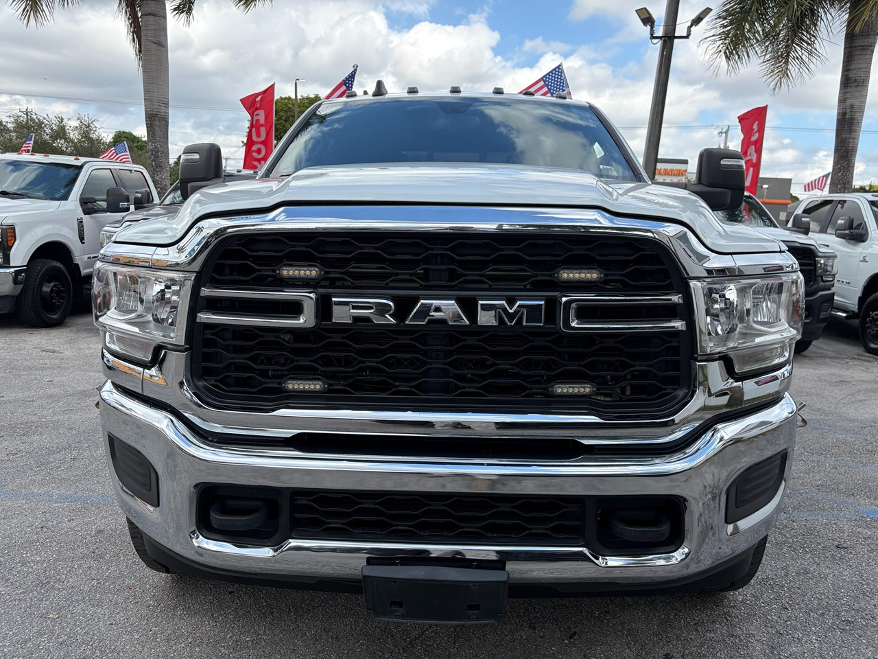 RAM 3500 Tradesman Crew Cab 4WD DRW 2024
