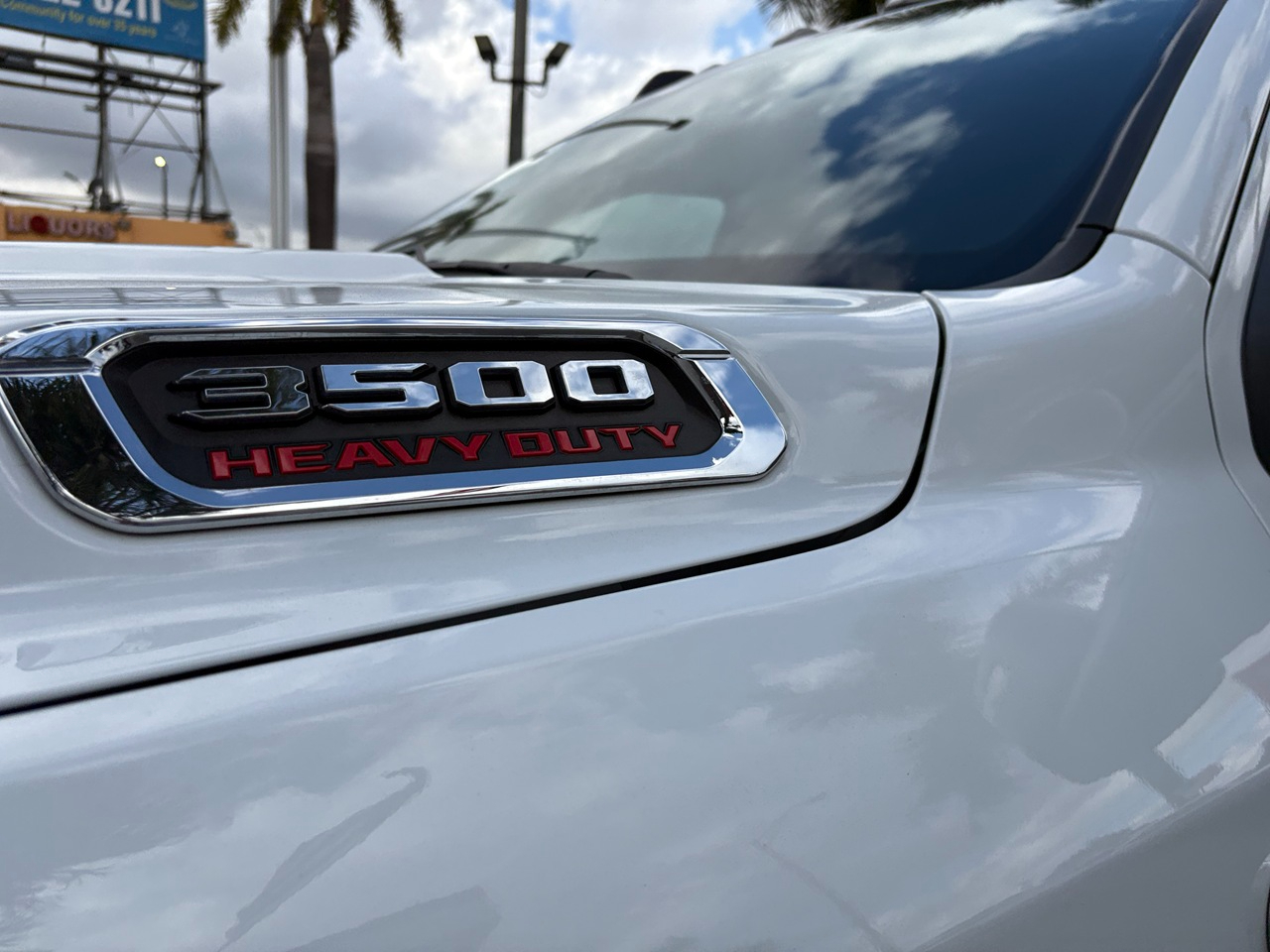 RAM 3500 Tradesman Crew Cab 4WD DRW 2024