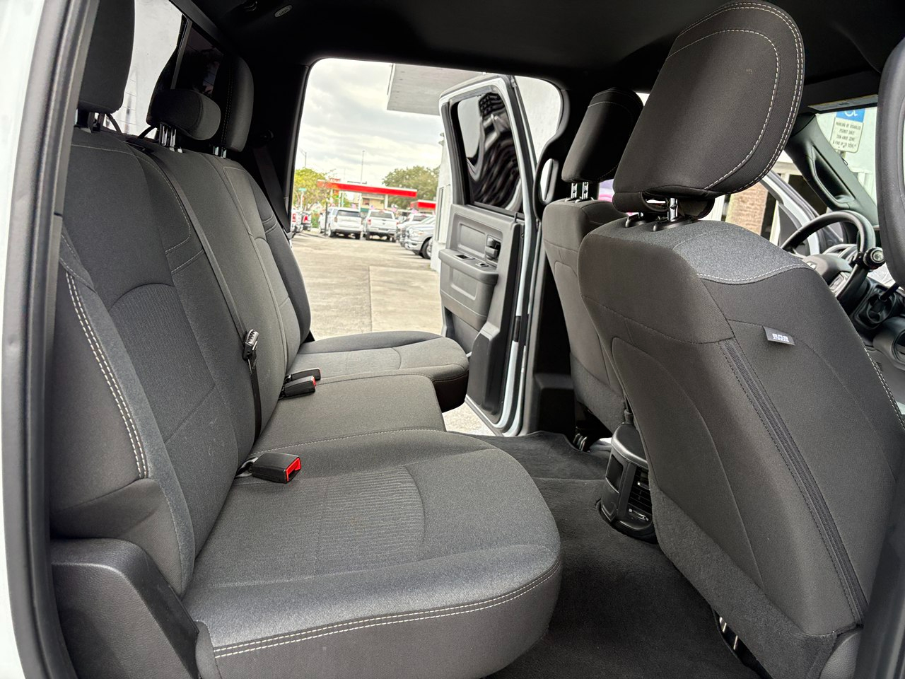 RAM 3500 Tradesman Crew Cab 4WD DRW 2024