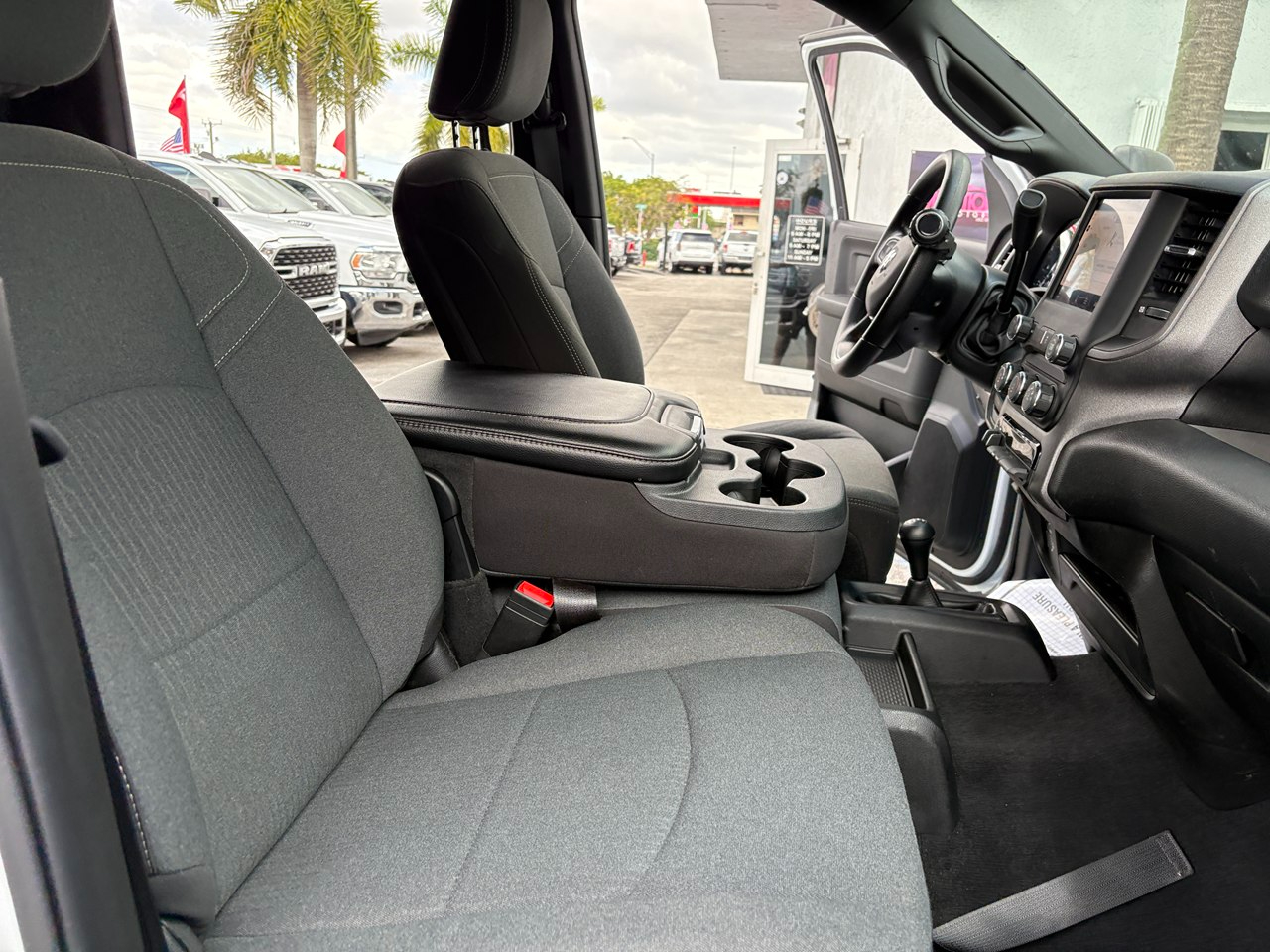 RAM 3500 Tradesman Crew Cab 4WD DRW 2024