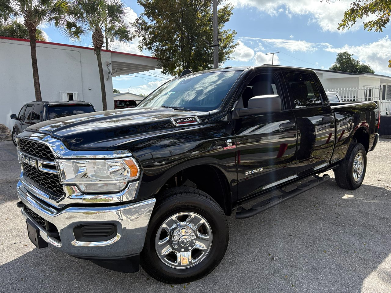 RAM 2500 Tradesman Crew Cab SWB 4WD 2022