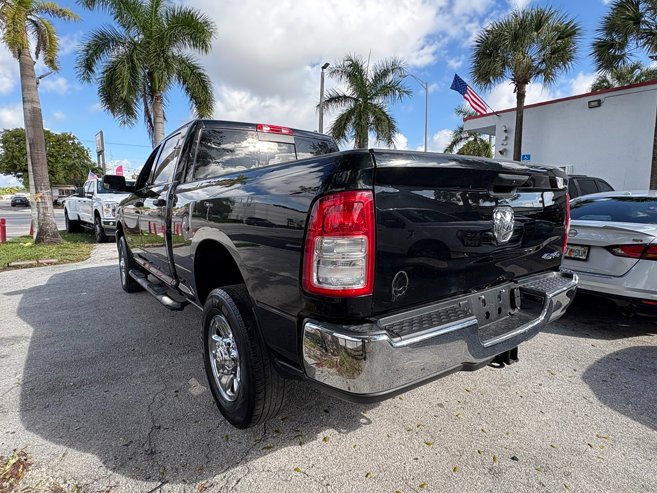 RAM 2500 Tradesman Crew Cab SWB 4WD 2022