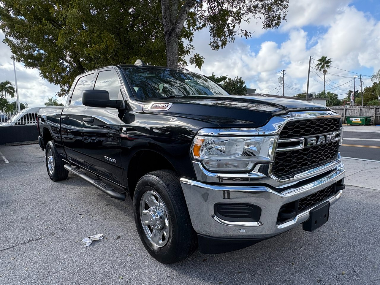 RAM 2500 Tradesman Crew Cab SWB 4WD 2022