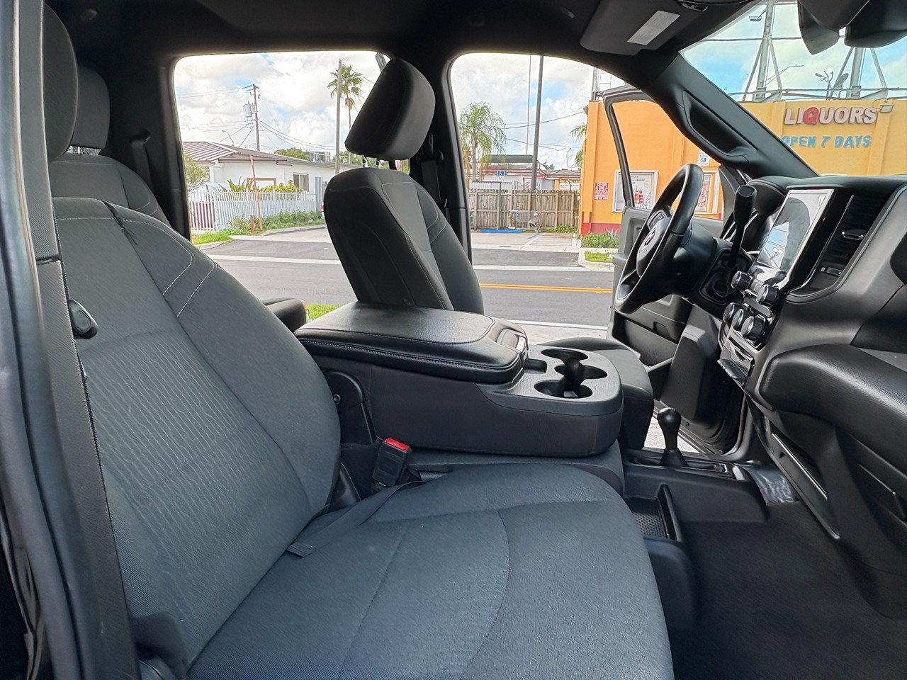 RAM 2500 Tradesman Crew Cab SWB 4WD 2022