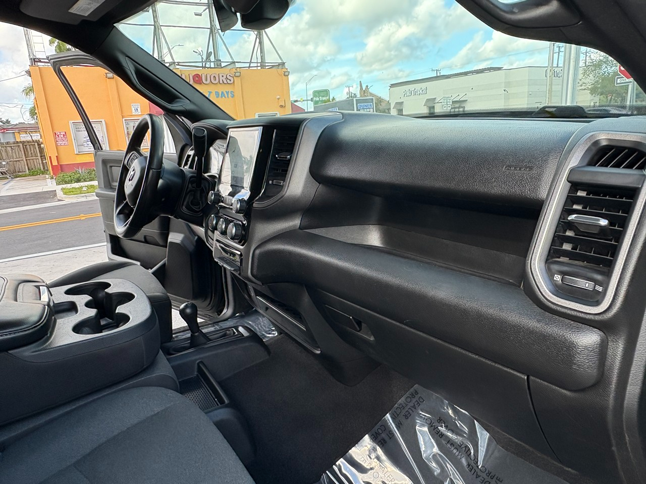 RAM 2500 Tradesman Crew Cab SWB 4WD 2022