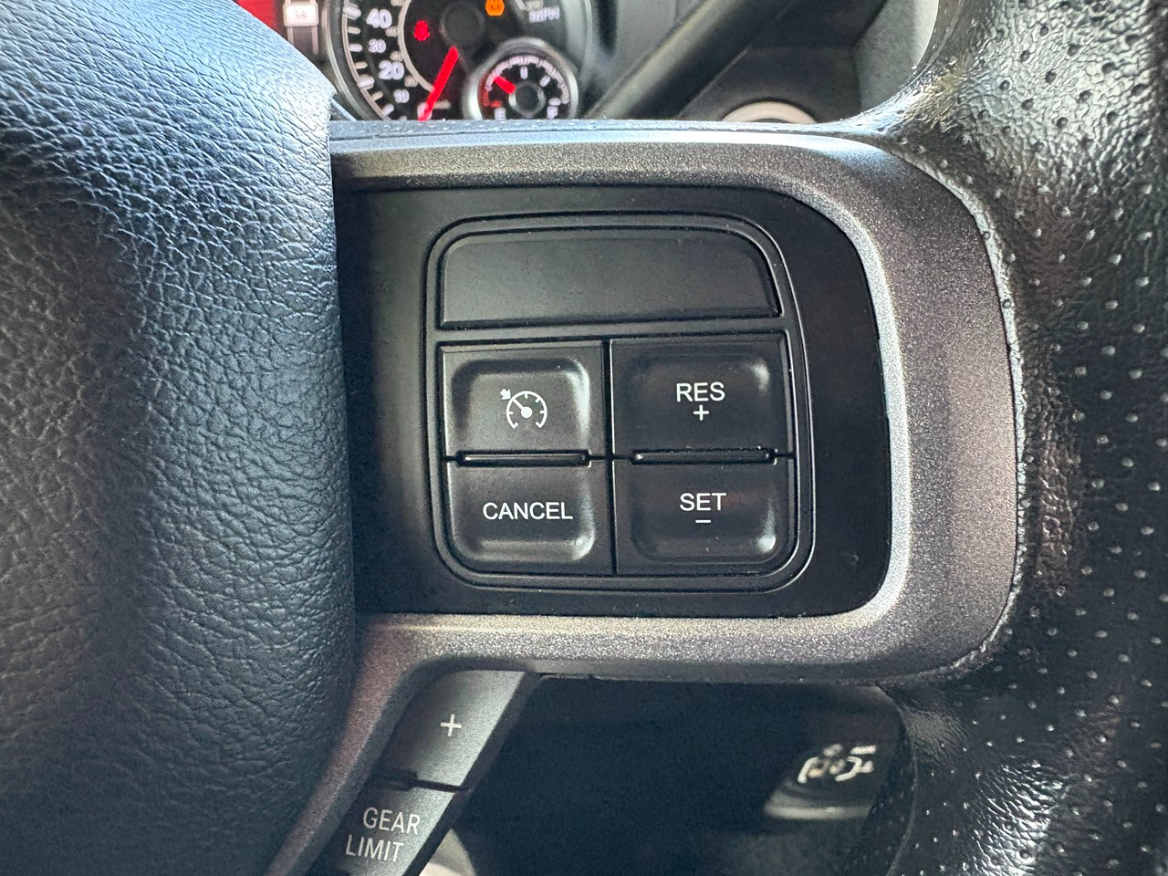 RAM 2500 Tradesman Crew Cab SWB 4WD 2022