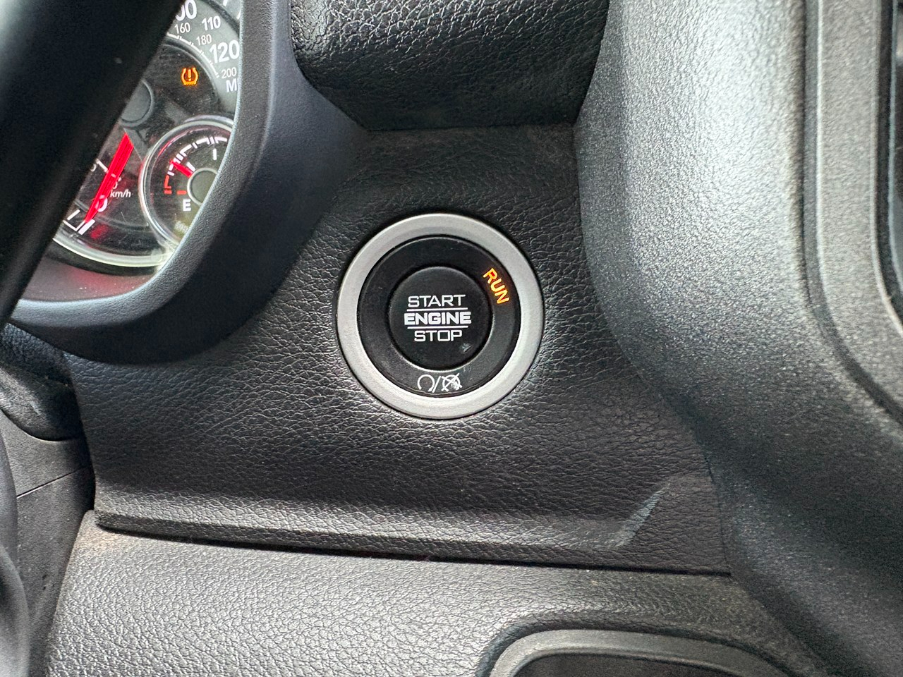 RAM 2500 Tradesman Crew Cab SWB 4WD 2022