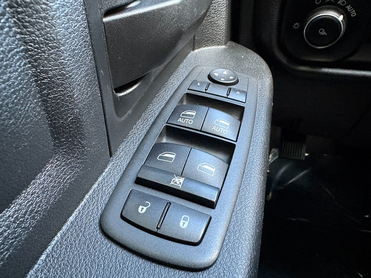 RAM 2500 Tradesman Crew Cab SWB 4WD 2022