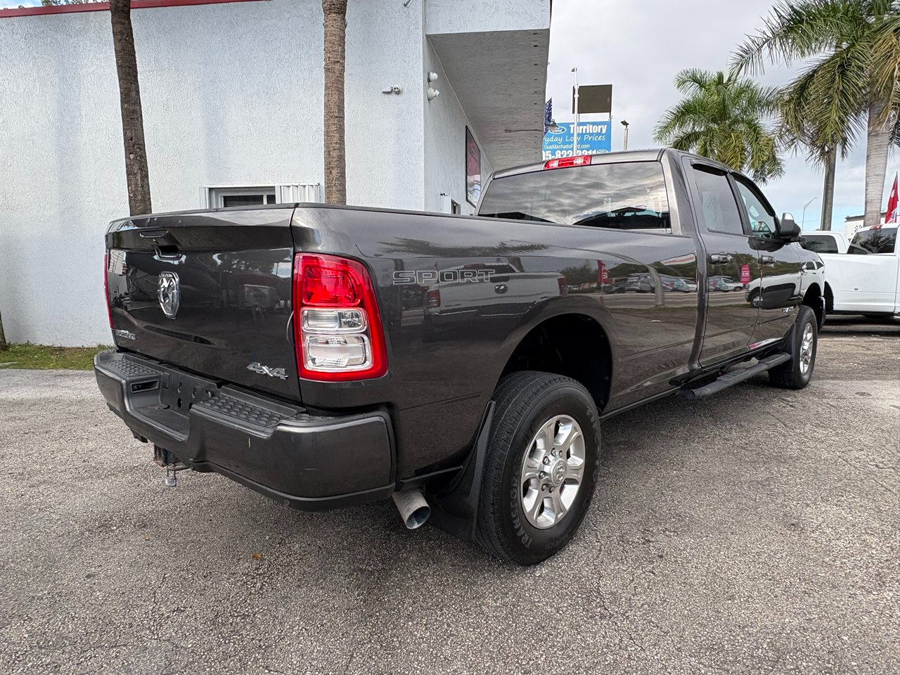 RAM 3500 Big Horn Crew Cab LWB 4WD 2022