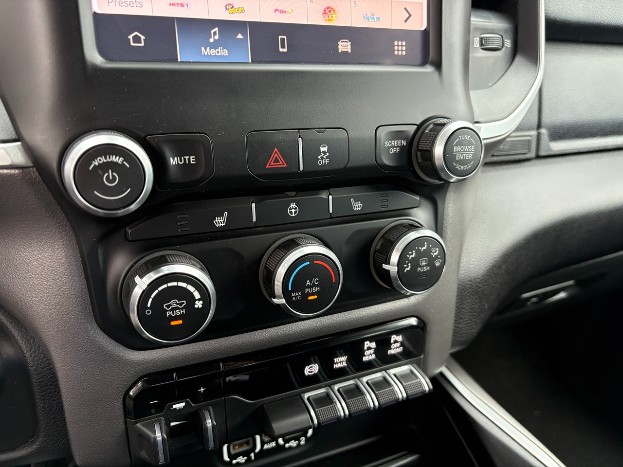 RAM 3500 Big Horn Crew Cab LWB 4WD 2022