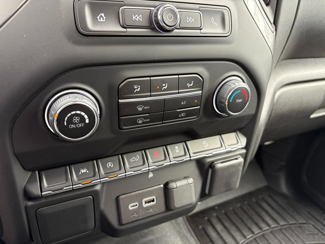 Chevrolet Silverado 1500 Work Truck Double Cab 4WD 2024