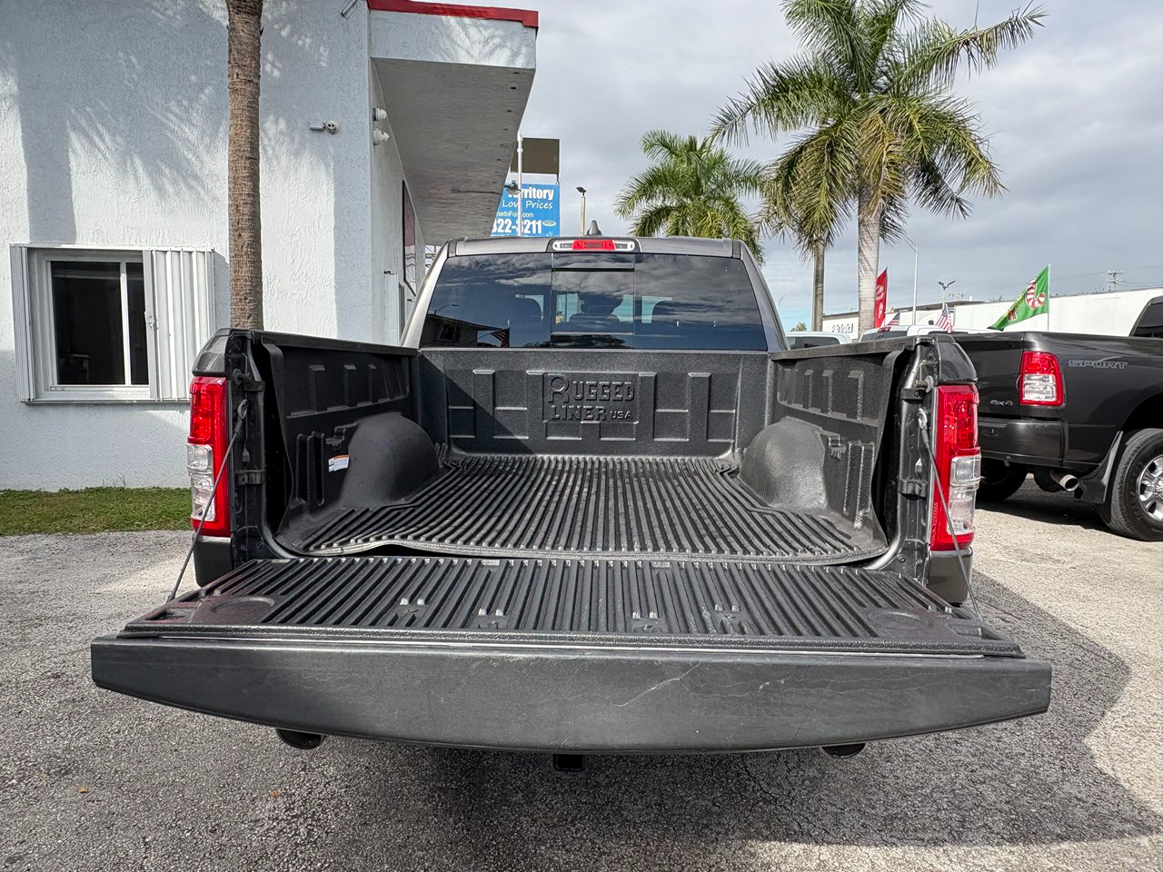 RAM 1500 Big Horn Crew Cab SWB 2WD 2021