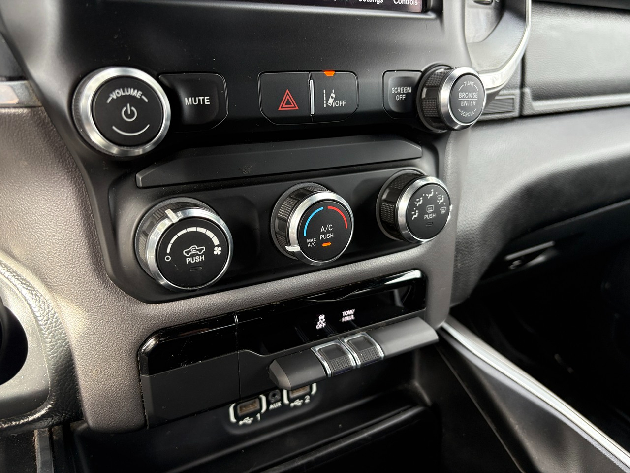 RAM 1500 Big Horn Crew Cab SWB 2WD 2021