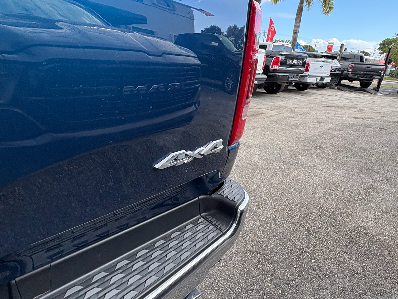 RAM 1500 Big Horn Crew Cab SWB 4WD 2021