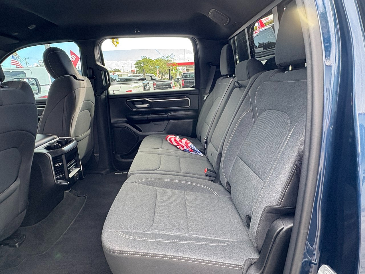 RAM 1500 Big Horn Crew Cab SWB 4WD 2021