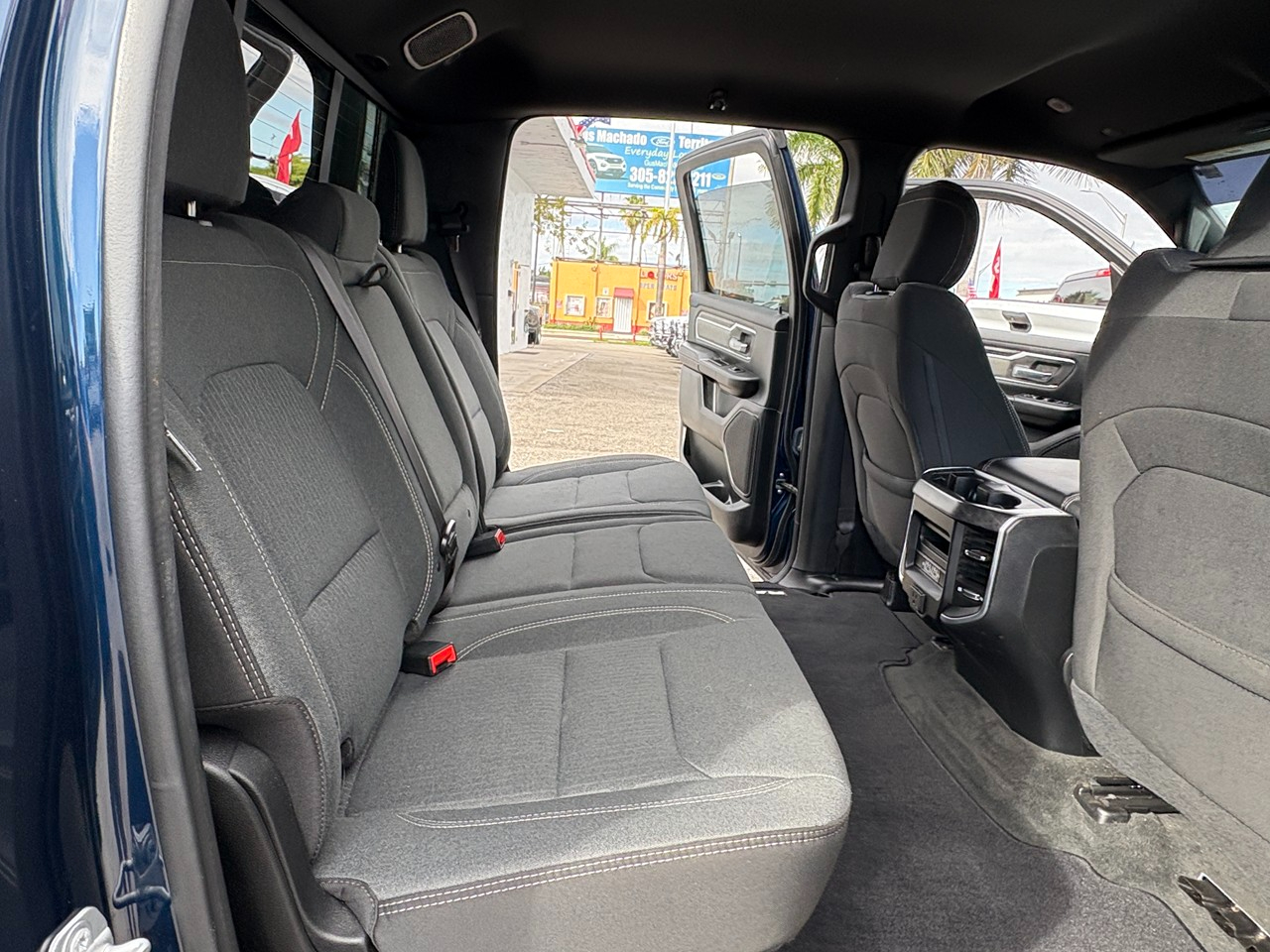 RAM 1500 Big Horn Crew Cab SWB 4WD 2021