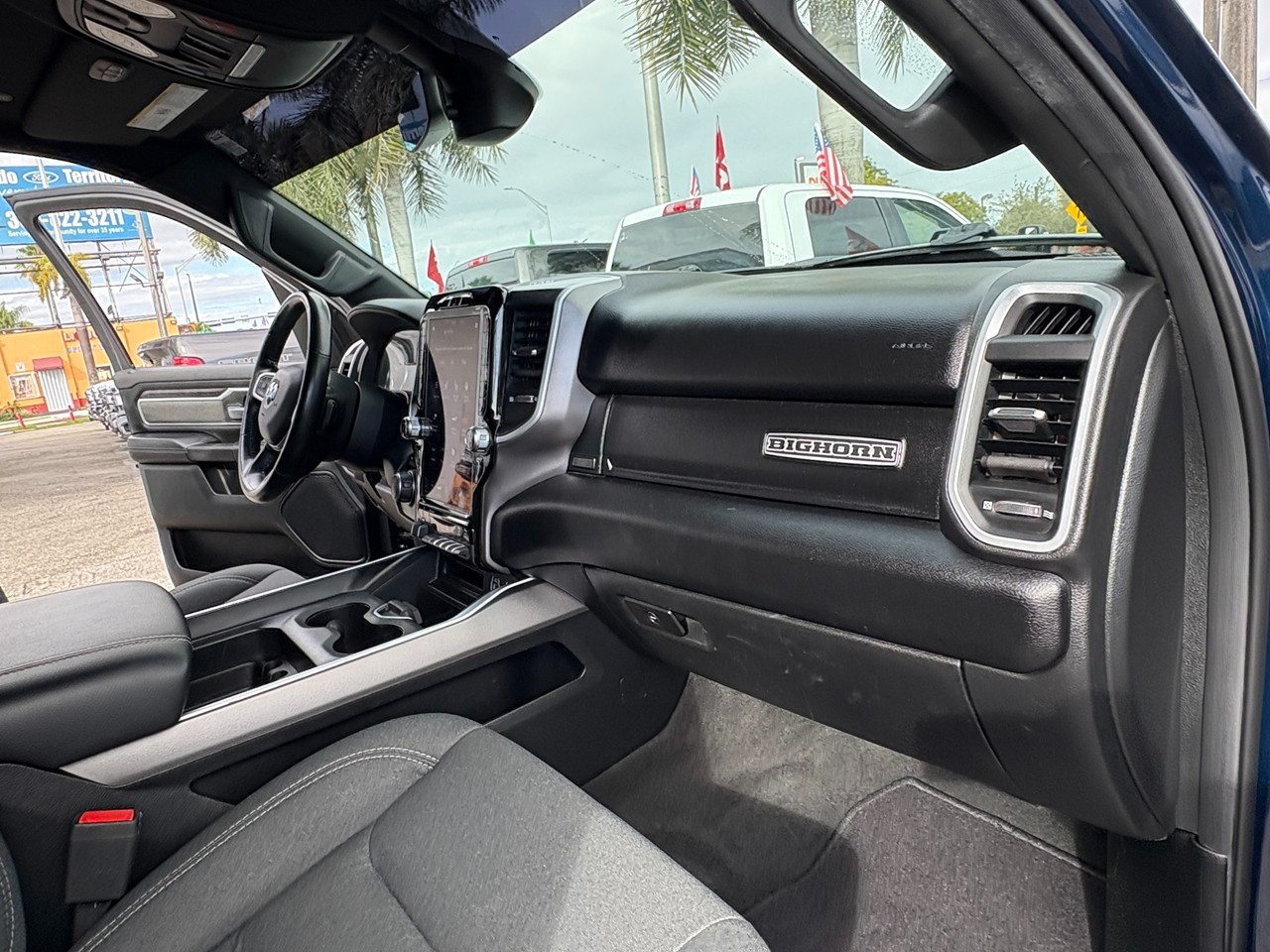 RAM 1500 Big Horn Crew Cab SWB 4WD 2021
