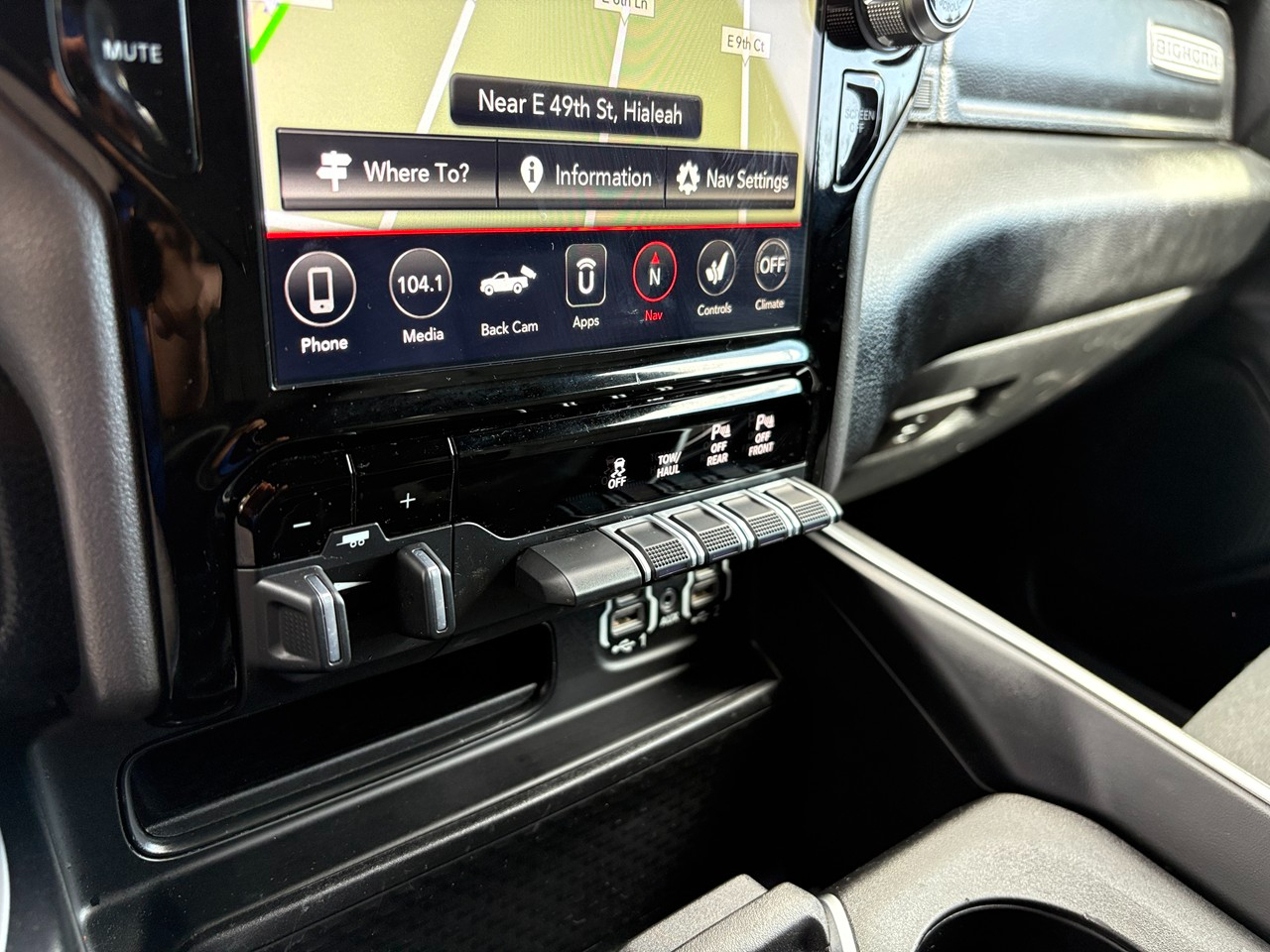 RAM 1500 Big Horn Crew Cab SWB 4WD 2021