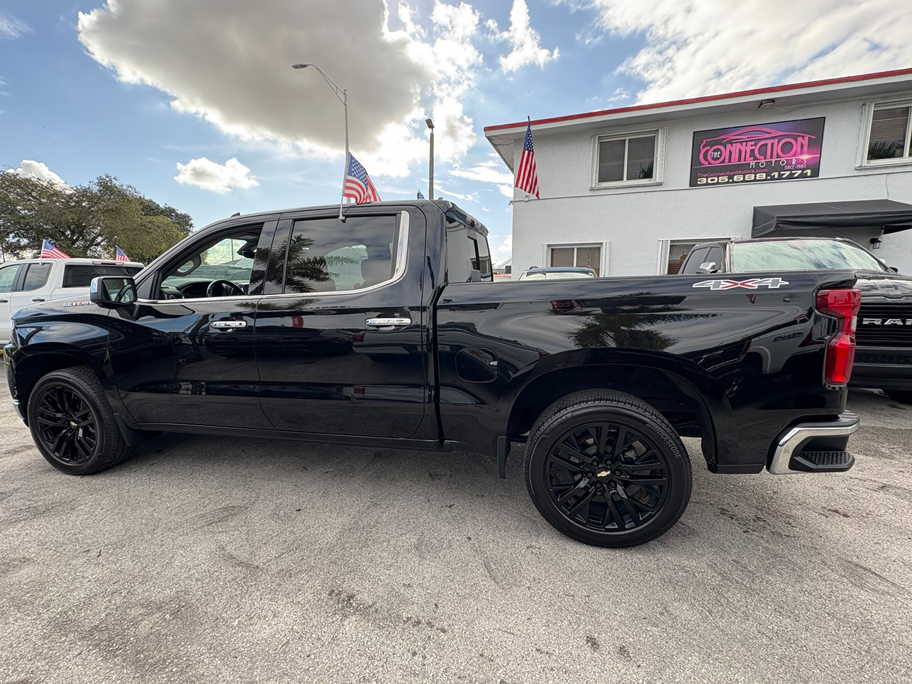 Chevrolet Silverado 1500 Limited LTZ Crew Cab 4WD 2022