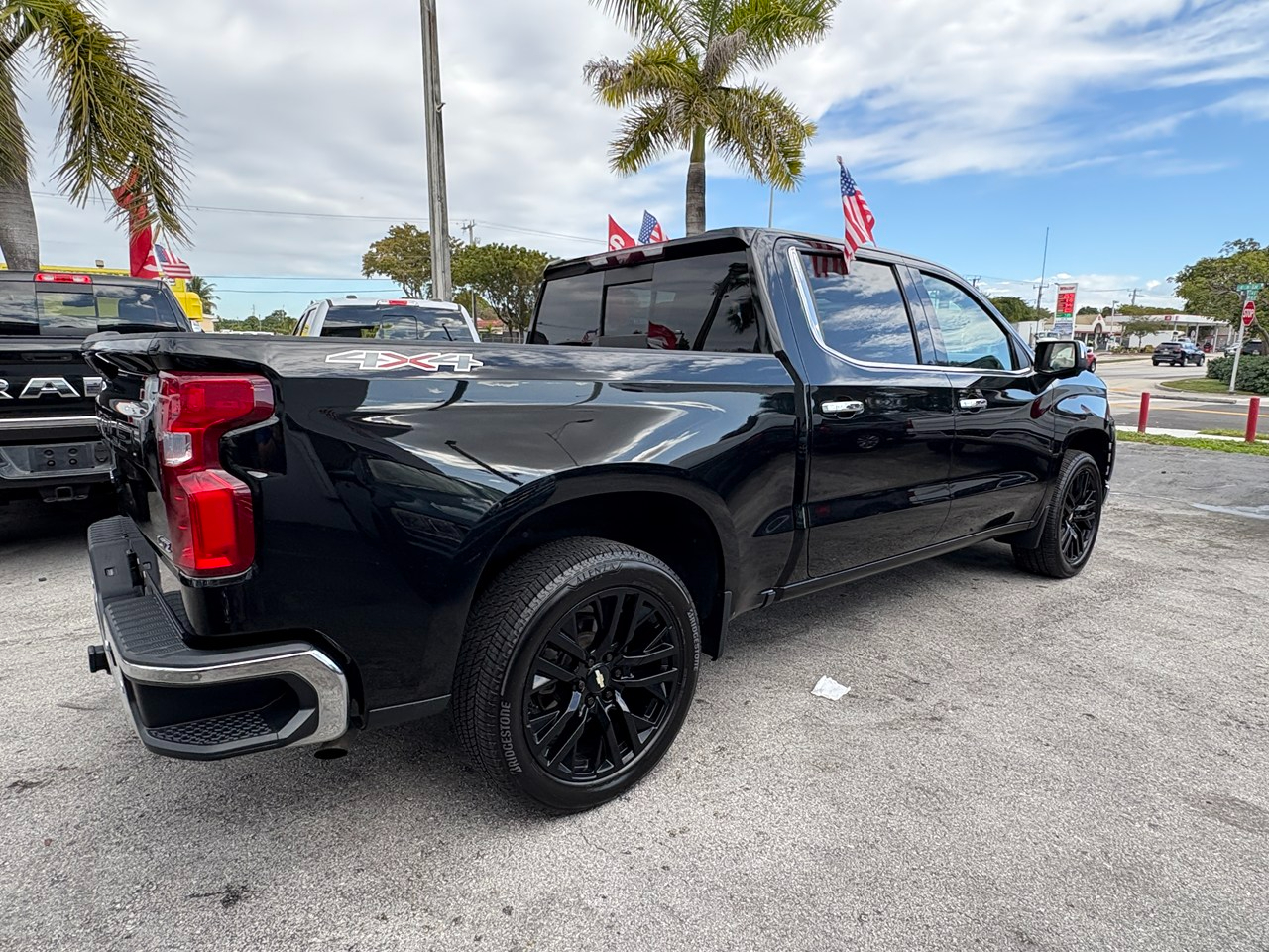 Chevrolet Silverado 1500 Limited LTZ Crew Cab 4WD 2022