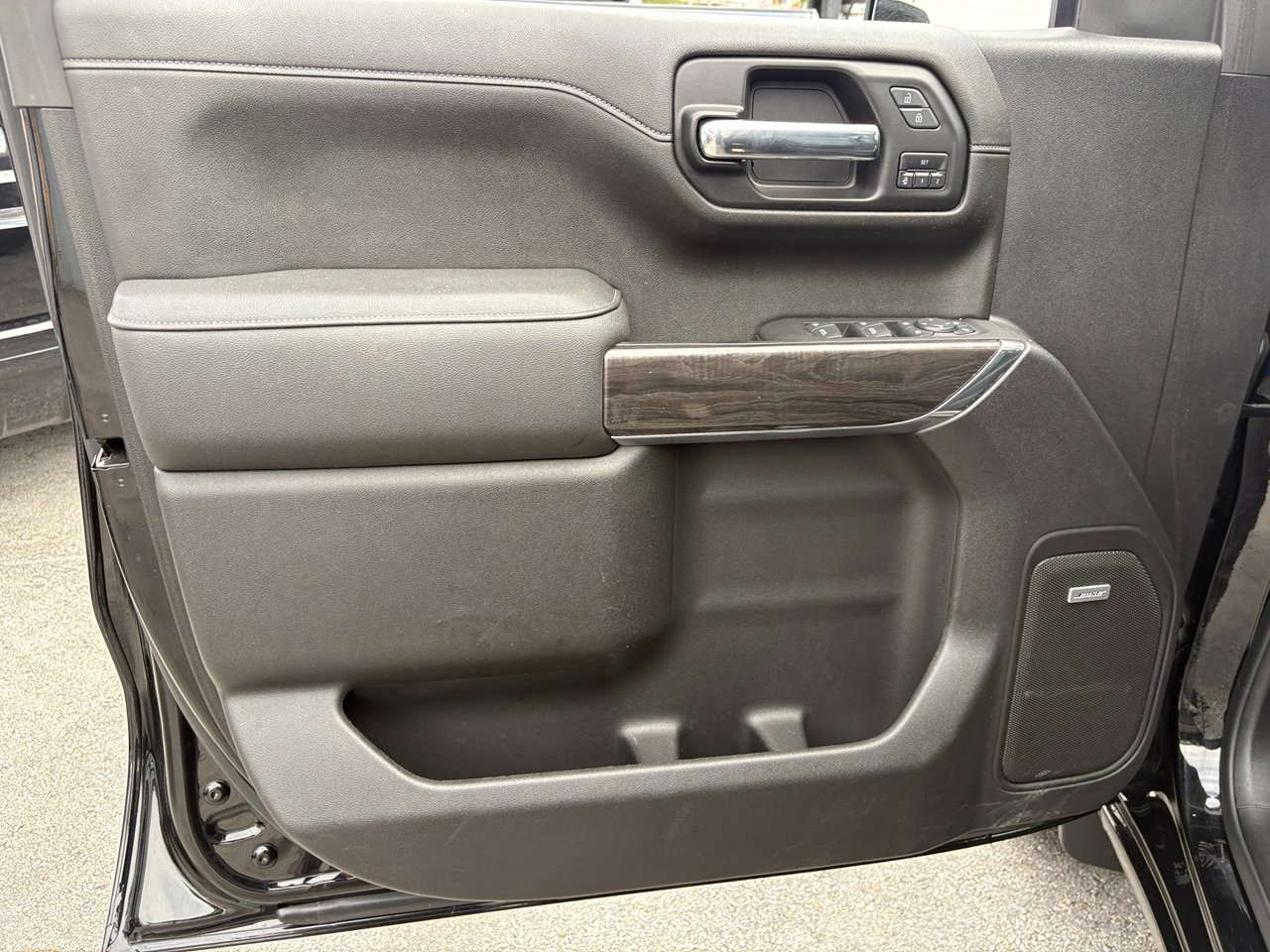 Chevrolet Silverado 1500 Limited LTZ Crew Cab 4WD 2022