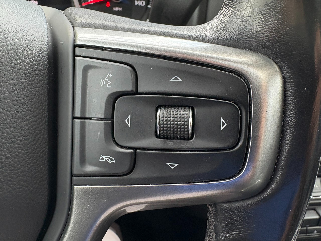 Chevrolet Silverado 1500 Limited LTZ Crew Cab 4WD 2022