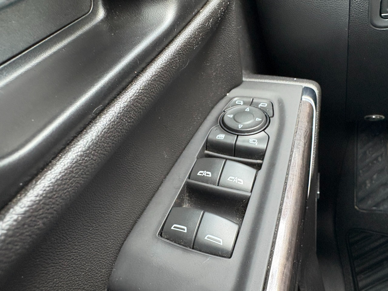 Chevrolet Silverado 1500 Limited LTZ Crew Cab 4WD 2022