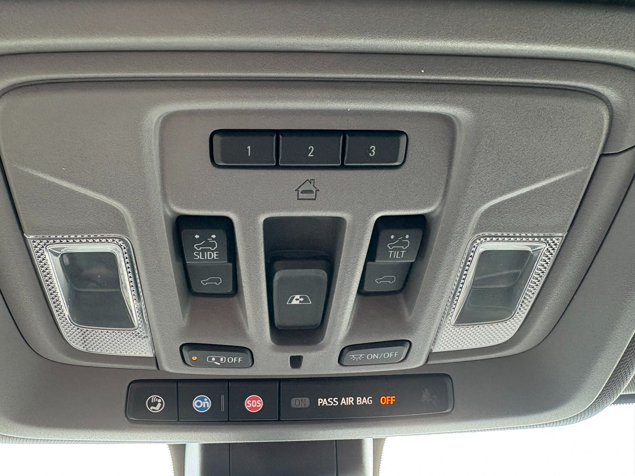 Chevrolet Silverado 1500 Limited LTZ Crew Cab 4WD 2022