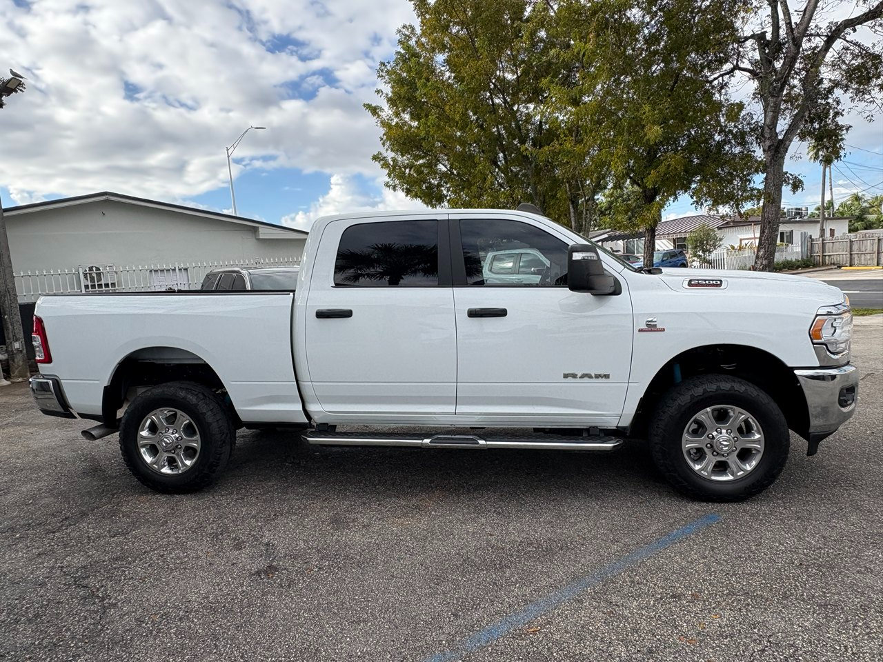 RAM 2500 Tradesman Crew Cab SWB 4WD 2024