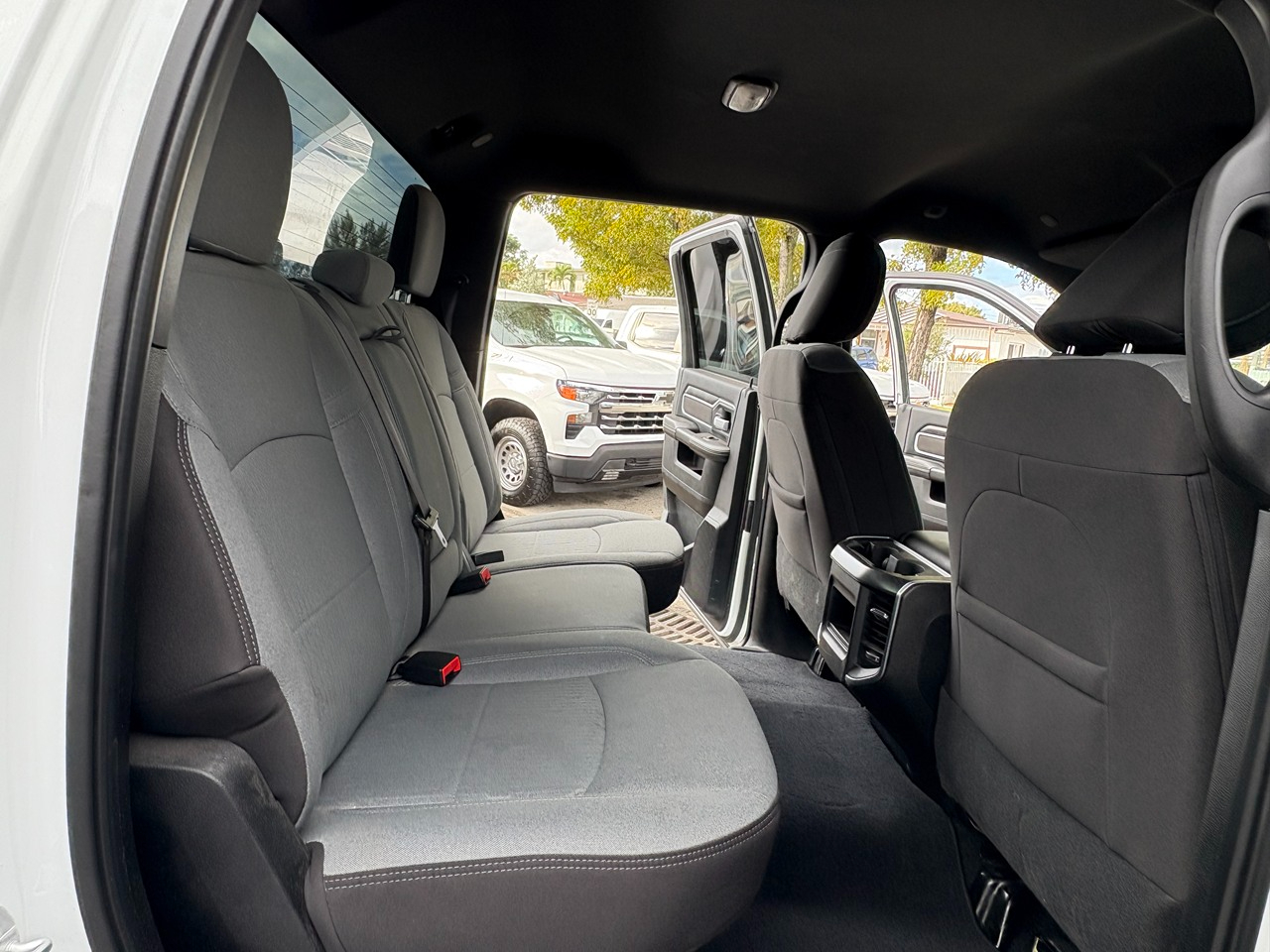 RAM 2500 Tradesman Crew Cab SWB 4WD 2024